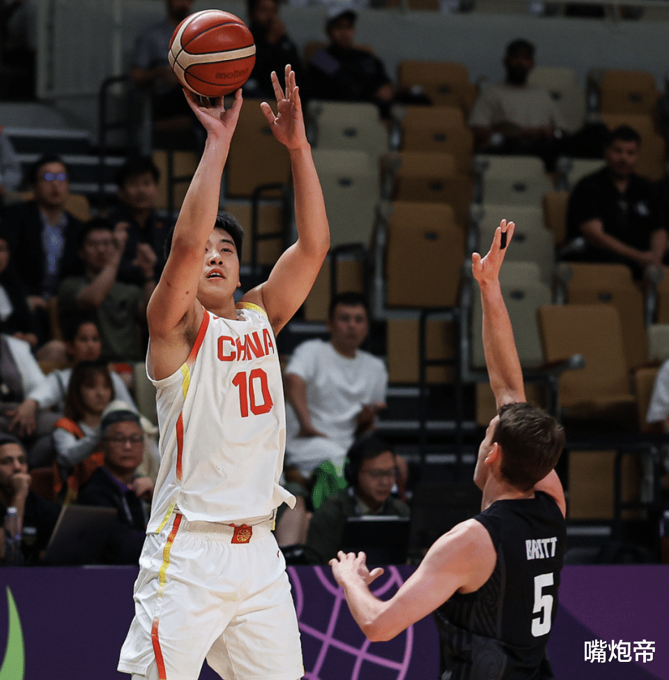 转会期体能课后，福建男篮手感冰凉备战NBA总决赛，话题不断，更衣室氛围转暖的简单介绍-开云登录入口