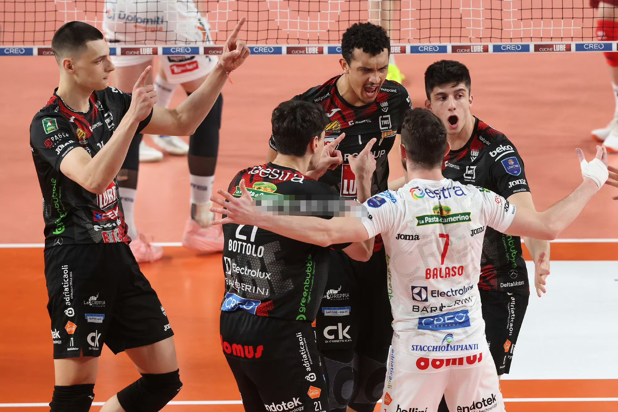 风云突变！费城76人今夜主帅复盘，意大利杯版图或变，媒体盛赞，年轻球员得到机会的简单介绍-开云网站