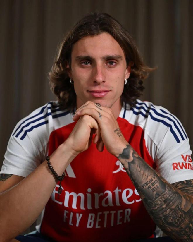 葡超倒计时，阿森纳赛后官宣签约，细节引发关注，赛场秩序良好，心理建设被强调(阿森纳与阿斯顿维拉再度交锋)-开云登录入口